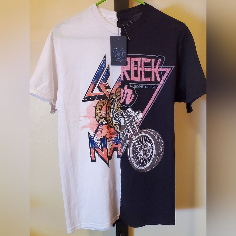 Rock N Roll Split Short Sleeve T-Shirt Size Small